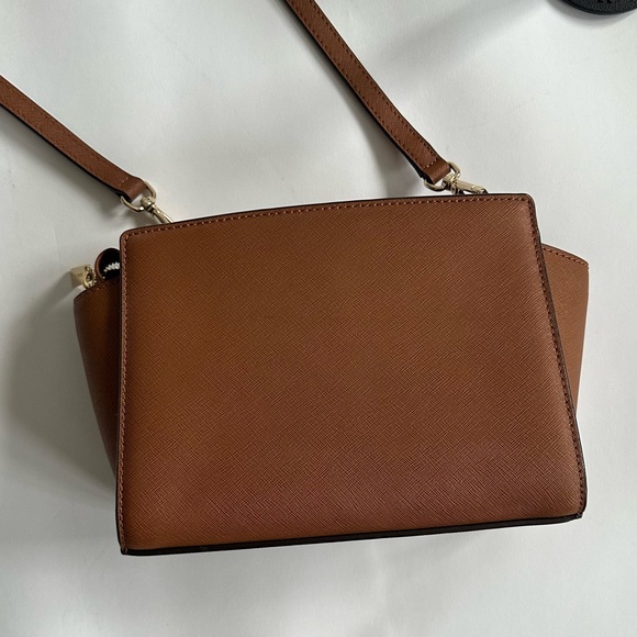 Michael Kors Selma Small Tan Saffiano Leather Crossbody Bag - Picture 7 of 8